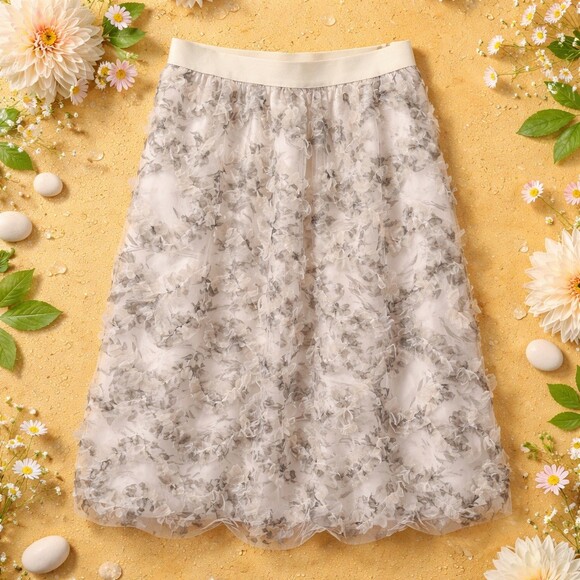 In February Dresses & Skirts - In February Skirt Womens Size L cream w Green Floral 3D Overlay Maxi Fully Lined